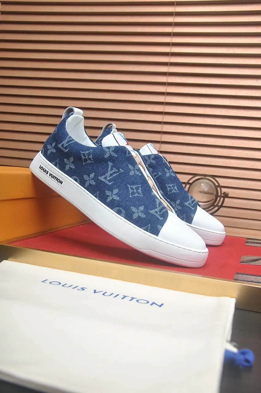 Men's men's shoes💰460💶[LOUIS VUITTON] Same style as LV. Louis Vuitton official website [satisfied] original single hot model, LV original factory cowhide material 👑1:1 original plate, sheepskin lining, original foam outsole. Body accessories one-to-one mold opening 💪 Counter quality 🙏 Dear friends, if you are still worried about wearing matching shoes 💋, then these shoes are your best choice 🎁🎁! 38-44